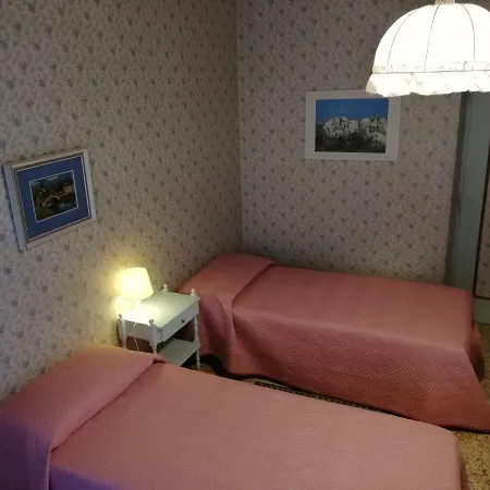 Bed and Breakfast Myriam 3*